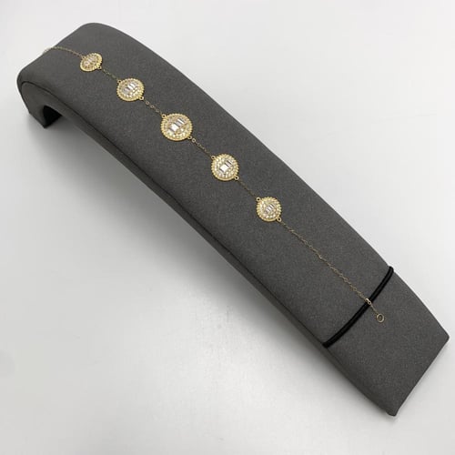 طقم مميز تصميم الماس عيار 18 الوزن 7.03