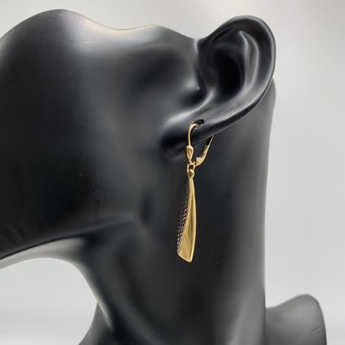 حلق ذهب مميز ايطالي عيار 18 الوزن 3.4