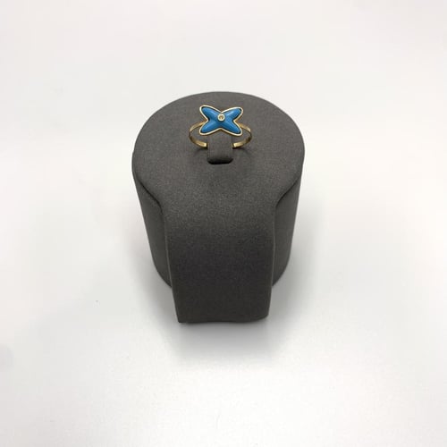 طقم مميز تصميم الماس عيار 18 الوزن 4.13