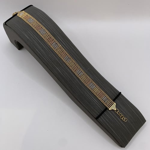 سوارة ذهب إيطالي عيار 18 وزن 7 جرام بتصميم شرائحي...