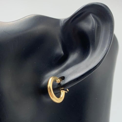 حلق إيطالي دائري ذهب عيار 18 بتصميم ناعم وخفيف - و...