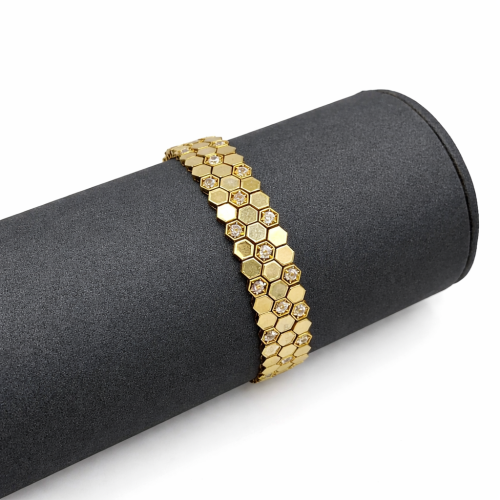 سوارة ذهب إيطالي عيار 18 وزن 11.6 جرام بتصميم سداس...