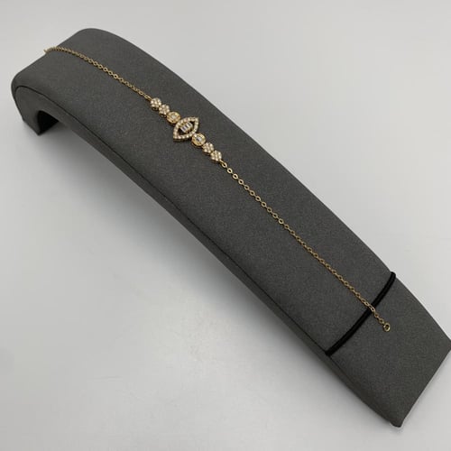 طقم مميز تصميم الماس عيار 18 الوزن 14.5