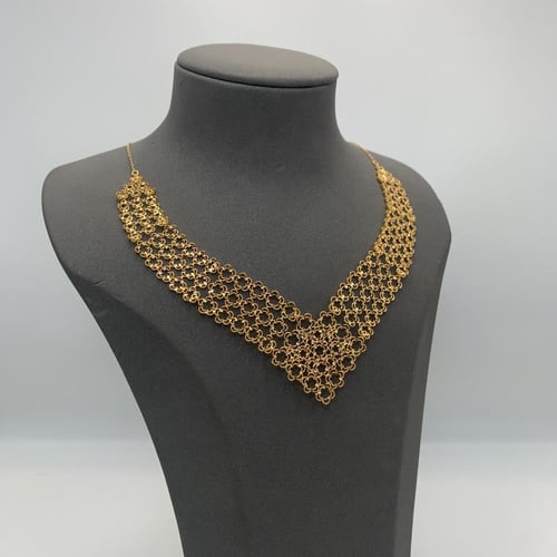 طقم ذهب بحريني عيار 21 وزن 19.19 جرام بتصميم هندسي...