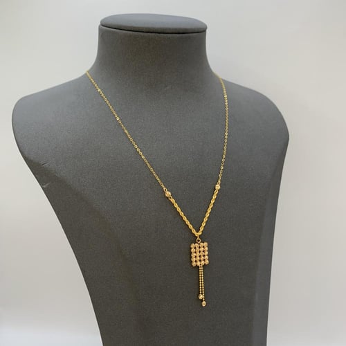 عقد بحريني ذهب عيار 21 وزن 2.6 جرام بتصميم مستطيل...