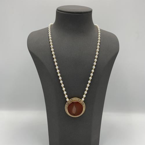 سبحه مميزه حجر ثمين مع لولو طبيعي زاعي مع الذهب عي...