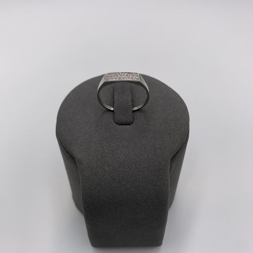 خاتم إيطالي ذهب عيار 18 – وزن 0.96 جرام بتصميم مست...