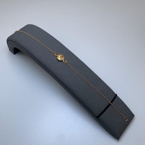 طقم ذهب بحريني عيار 21 وزن 6.26 جرام بتصميم متدلٍ...