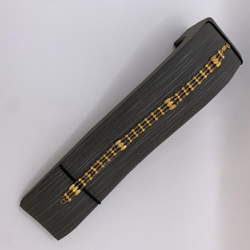 سوارة بحريني ذهب عيار 21 وزن 4.32 جرام بتصميم ثلاث...