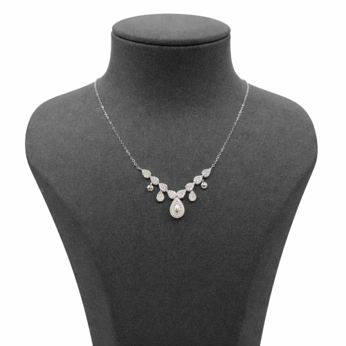 عقد ذهب إيطالي عيار 18 وزن 2.46 جرام بتعليقة فاخرة