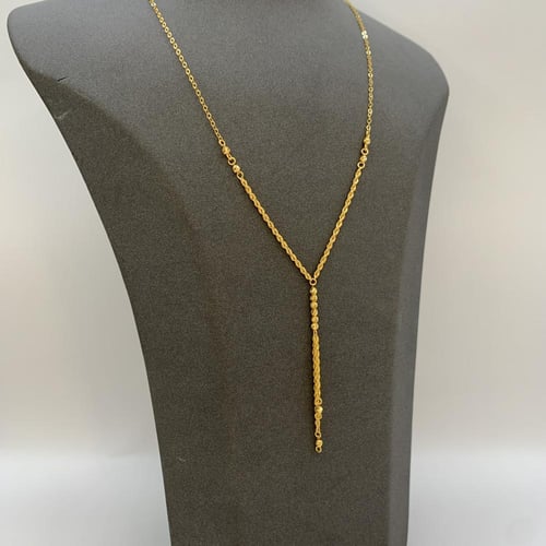 عقد ذهب عيار 21 وزن 2.4 جرام بتصميم طويل وتعليقة م...