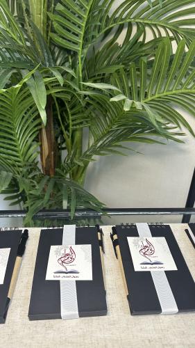 نوت بوك مع قلم ( اسود )