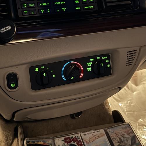 لمبات تحكم المكيف ( الفرار ) للفورد فكتوريا وماركي...