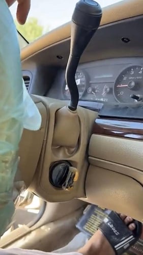 جلدة عصا قير فورد فكتوريا وماركيز | ربل | هلوز