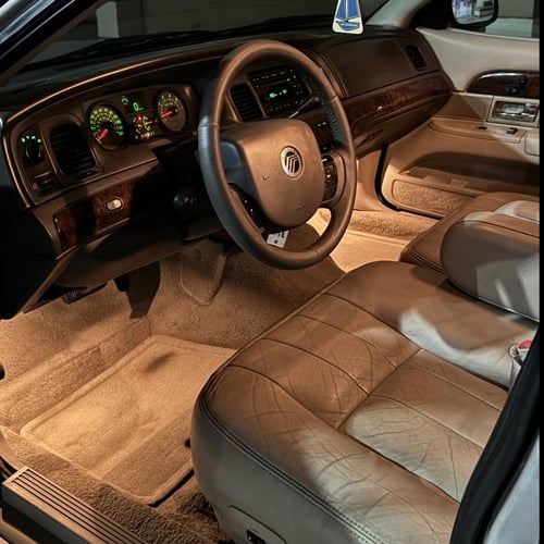 طقم لمبات اضاءة ارجل فورد اصلي | اضاءة دعاسات