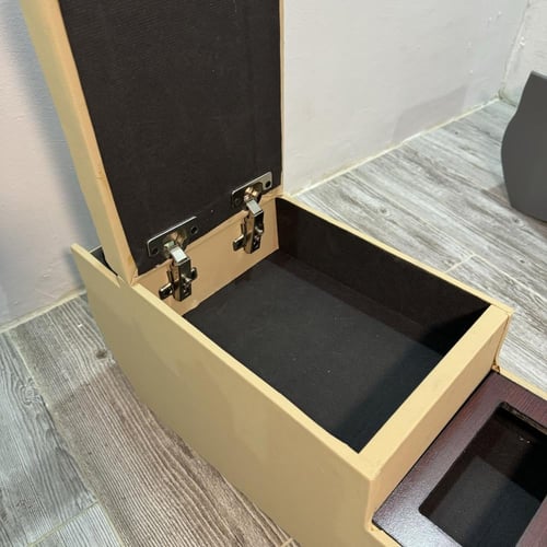 تكاية فورد فكتوريا / ماركيز هلوز منفذ USB + اضاءة...