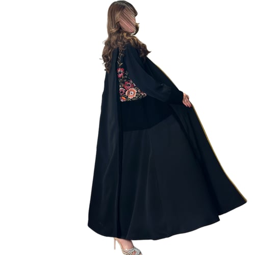 بليزر صيفي لون أسود مطرز