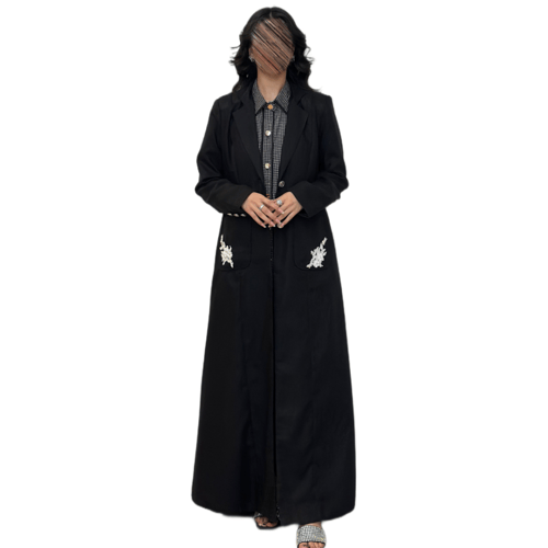 بليزر كتان لون أسود مزين بقطع شك بيضاء