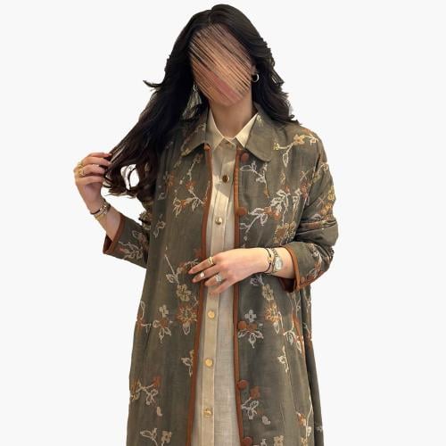 عباية كلوش زيتي مطرز بالكامل مزين بأطراف من اللون...