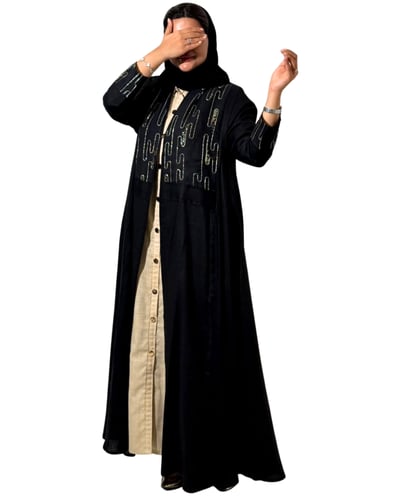 عباية سوداء لنن مزينة بقطع مطرزة ذهبية