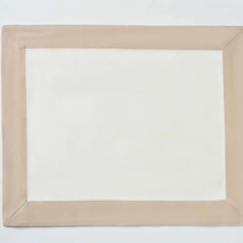 CREME PLACEMAT