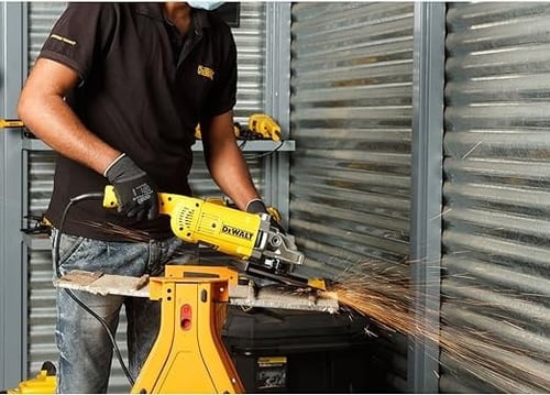صاروخ 9 بوصة 2200 واط DEWALT DWE492