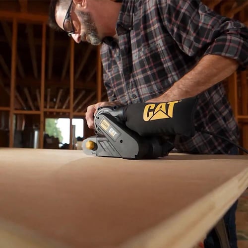 ماكينة صنفرة حزام 950 واط CAT DX48