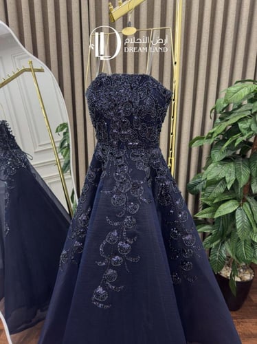 فستان سهرة كحلي بقصة أميرات