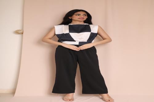 طقم نسائي بنطلون