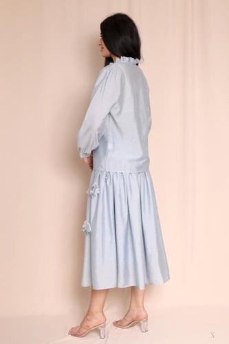 طقم نسائي تنورة