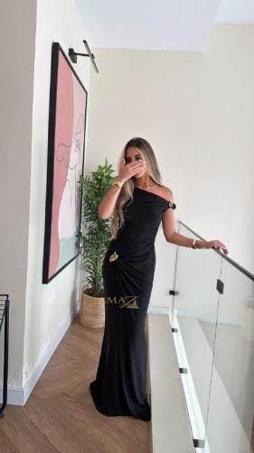 فستان اسود ناعم