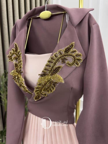 جمبسوت نسائي ببنطلون بليسيه وتصميم جاكيت مطرز