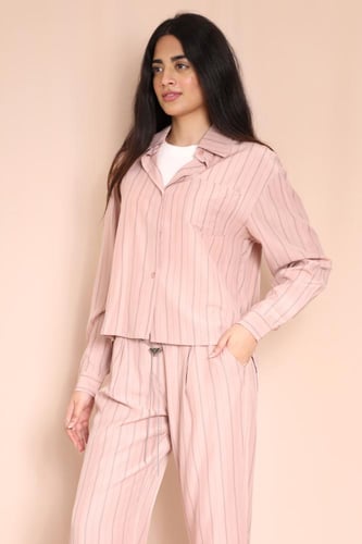 طقم نسائي 3 قطع بقميص مخطط وبنطلون