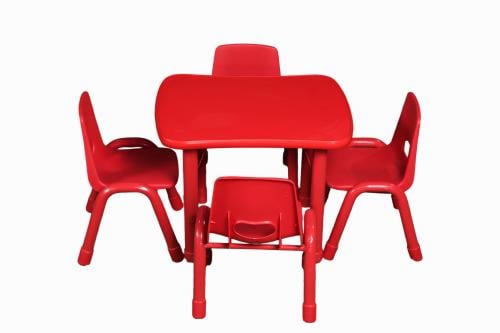 طاولة احمر مربع