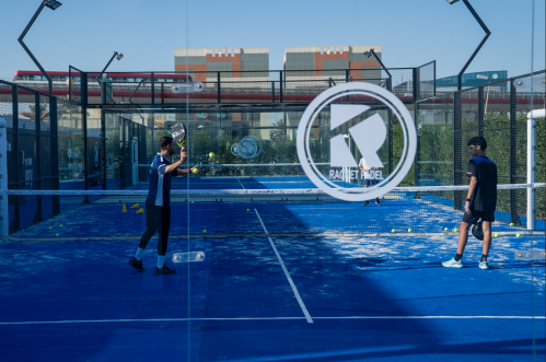 حجز ملعب بادل (ساعة واحدة)