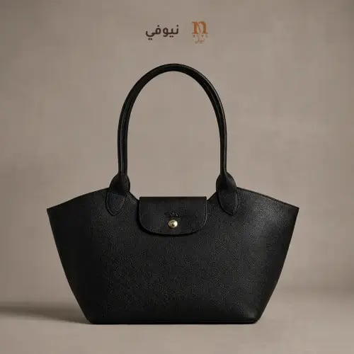 شنطة Champion نسائية سوداء | واسعة وعملية للاستخدا...