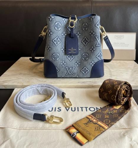 شنطة نسائية جينز فاخرة Louis Vuitton