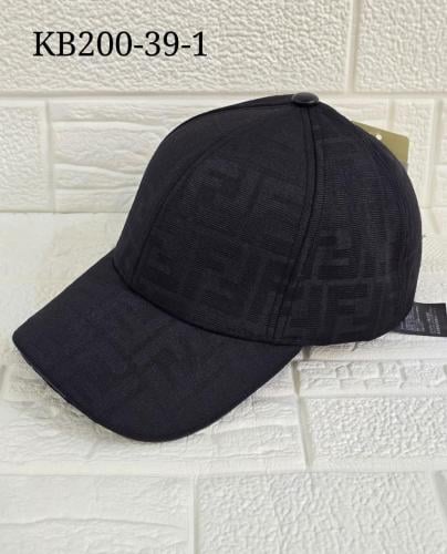 كاب أنيق بشعار FENDI