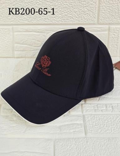 كاب أنيق بشعار LORO PIANA