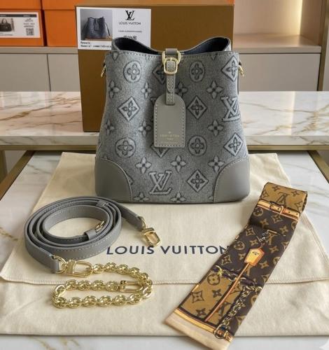 شنطة نسائية جينز فاخرة Louis Vuitton