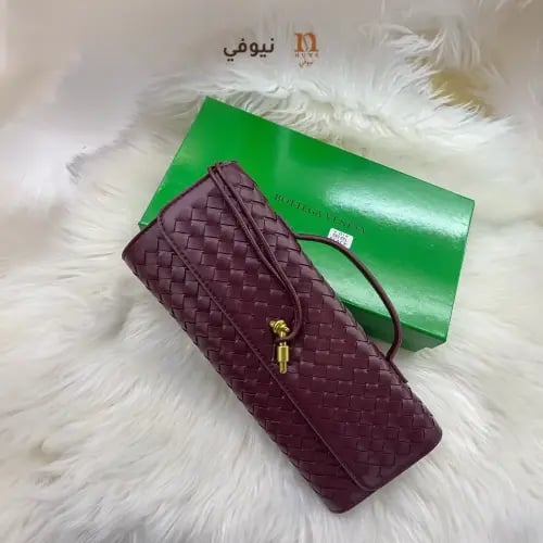 شنطة بوتيغا فينيتا ماروني نسائية | حقيبة مضفّرة أن...
