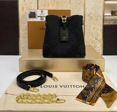شنطة نسائية جينز فاخرة Louis Vuitton