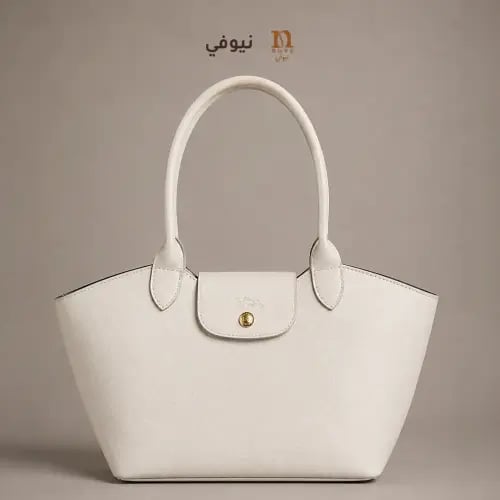 شنطة Champion نسائية بيضاء واسعة للاستخدام اليومي