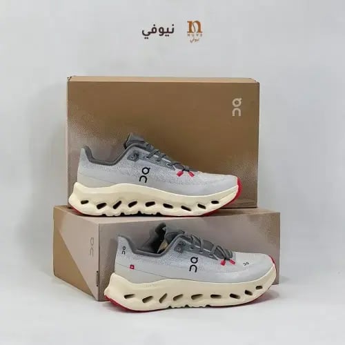 حذاء رياضي رجالي فاخر من On Running