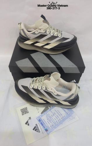 حذاء رياضي عصري بتصميم أنيق adidas