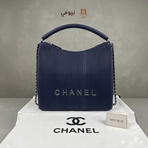 حقيبة كتف شانيل نسائية كحلي مبطنة – تصميم فاخر أني...