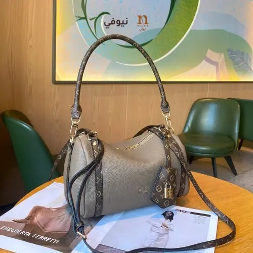 شنطة لويس فيتون نسائية كاكي