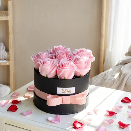 بوكس "بيتاليا" - أناقة الورد الوردي في صندوق ملكي