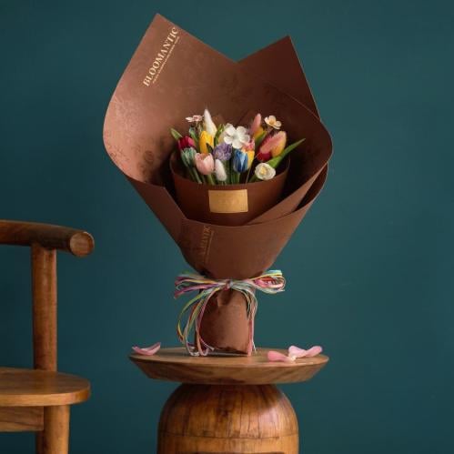 باقة "طيف الربيع" - توليفة التوليب الملون في الغلا...