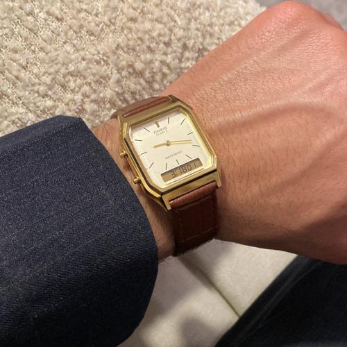 كاسيو ڤنتج ذهبي جلد